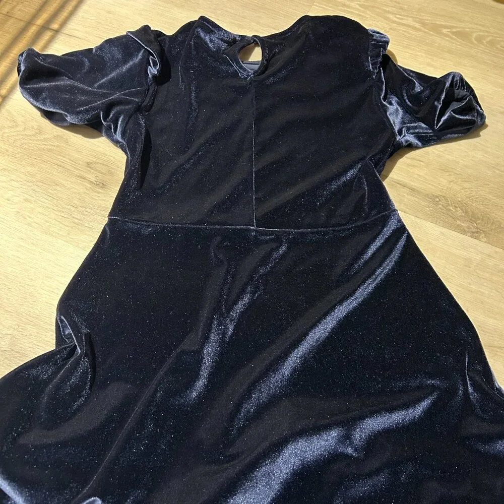 💙✨ ZARA Girls Velvet Dress – Size 10 ✨💙 - Picture 5 of 7